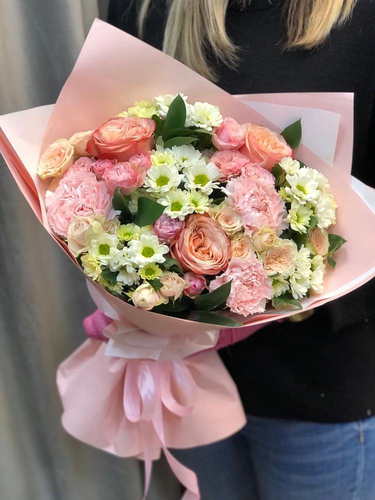 Букет цветов из: Гвоздики, Розы и Хризантемы в Смоленском Алтайский край