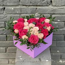 Цветочная композиция из Розы в коробке в Смоленском Алтайский край
