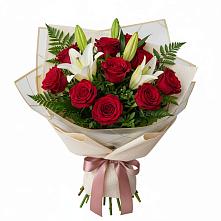 Букет цветов из:  Лилии и Розы в Смоленском Алтайский край