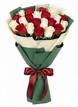 Букет Микс из красных и белых роз #REPLACE_PRED# Смоленском Алтайский край