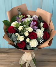 Букет цветов из:  Розы и Альстромерии в Смоленском Алтайский край