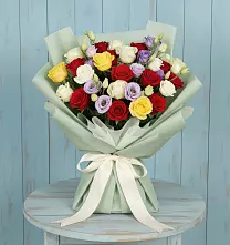 Букет цветов из:  Розы в Смоленском Алтайский край