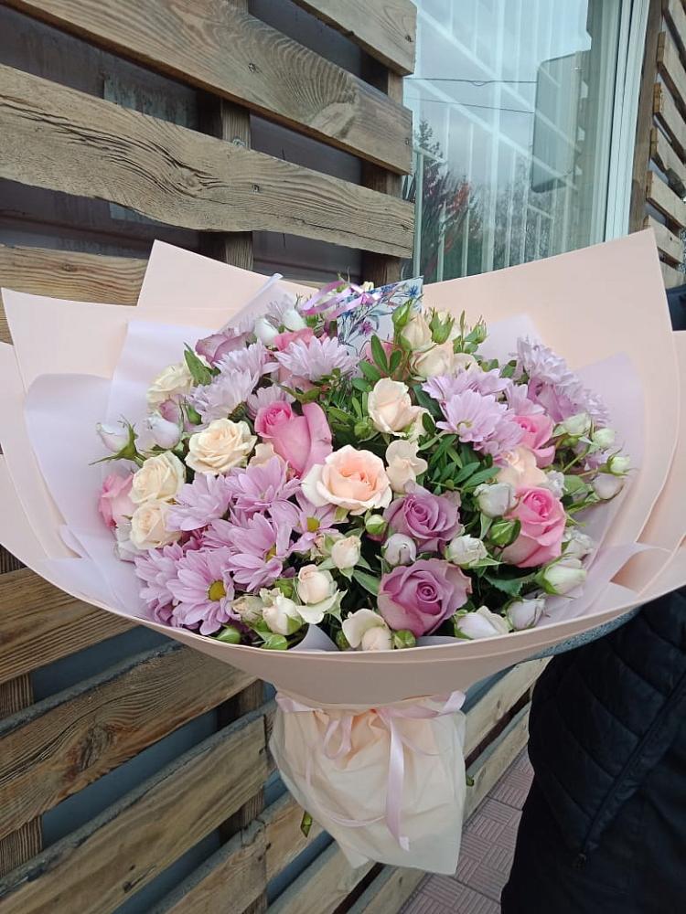 Букет цветов из: Розы и Хризантемы в Смоленском Алтайский край