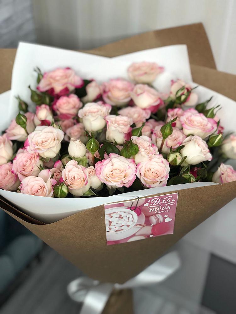 Букет цветов из: Розы в Смоленском Алтайский край