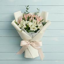 Букет цветов из:  Альстромерии в Смоленском Алтайский край