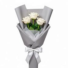 Букет 3 белые розы в Смоленском Алтайский край