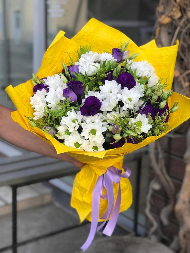 Букет цветов из: Ирисы, Хризантемы и Ромашки в Смоленском Алтайский край