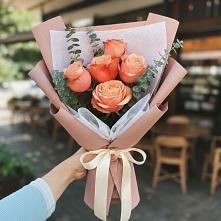 Букет цветов из:  Розы в Смоленском Алтайский край