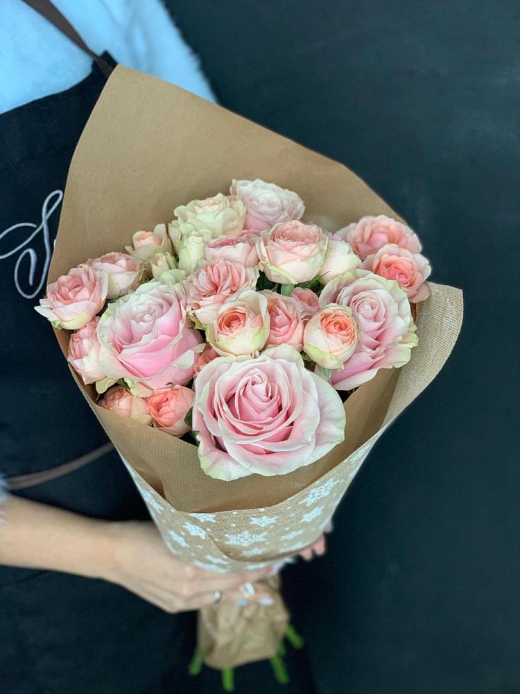 Букет цветов из: Хризантемы и Розы в Смоленском Алтайский край