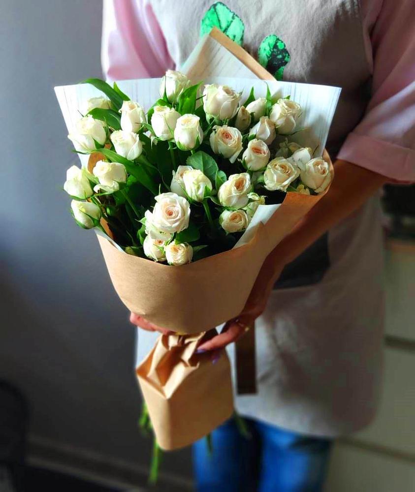 Букет цветов из: Розы в Смоленском Алтайский край