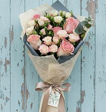 Букет цветов из:  Розы в Смоленском Алтайский край
