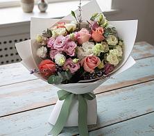 Букет цветов из:  Розы, Лизиантусы и Гвоздики в Смоленском Алтайский край