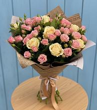 Букет цветов из:  Розы в Смоленском Алтайский край