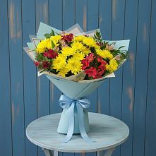 Букет цветов из:  Альстромерии и Хризантемы в Смоленском Алтайский край